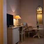 Burghof 4*