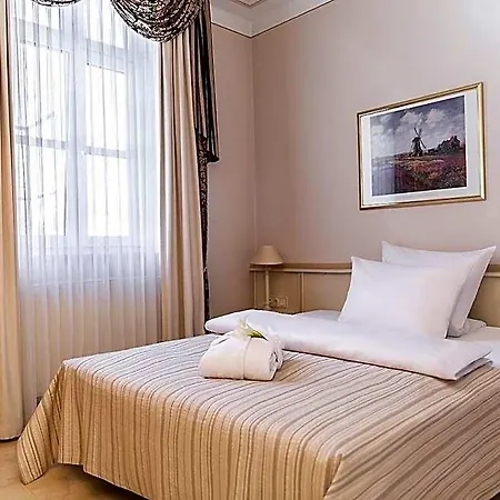 Burghof Hotel Hof (Bavaria)