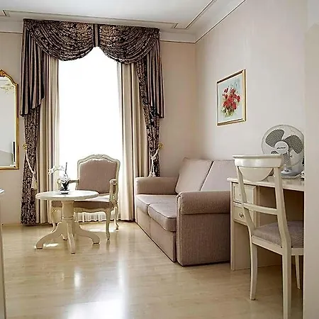 Hotel Burghof 4*