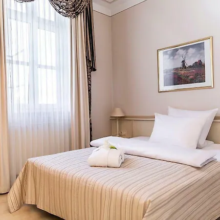 Hotel Burghof Hof (Bavaria)