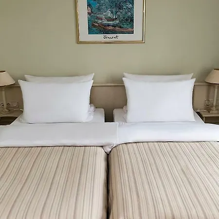 Burghof 4* Hof (Bavaria)